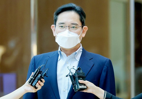 Samsung chairman emphasises on rolling out `bold` investment